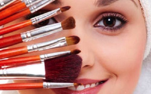 Cách trang điểm mắt một mí tự nhiên đầy cuốn hút